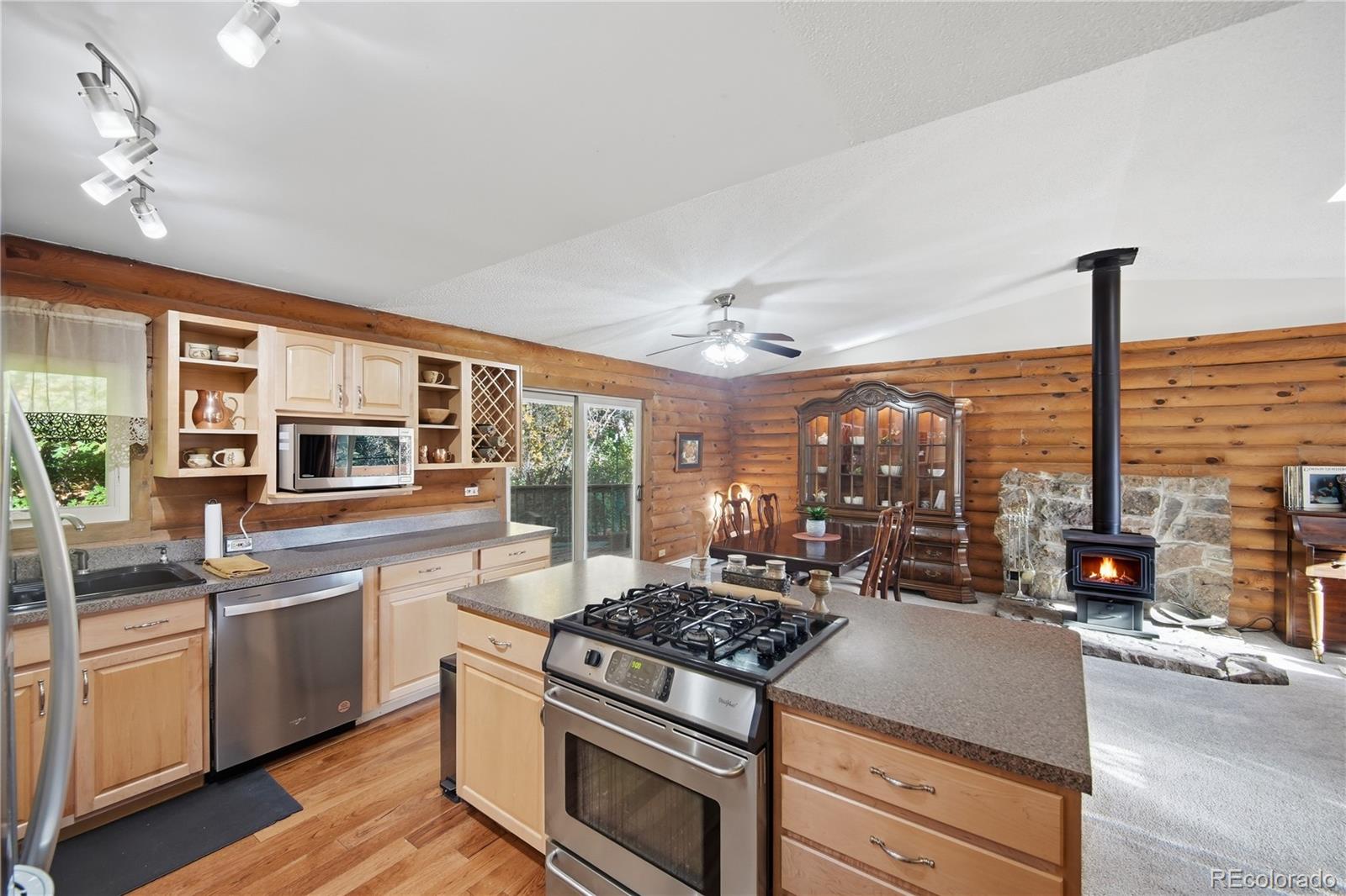 MLS Image #14 for 528  wall street,palmer lake, Colorado