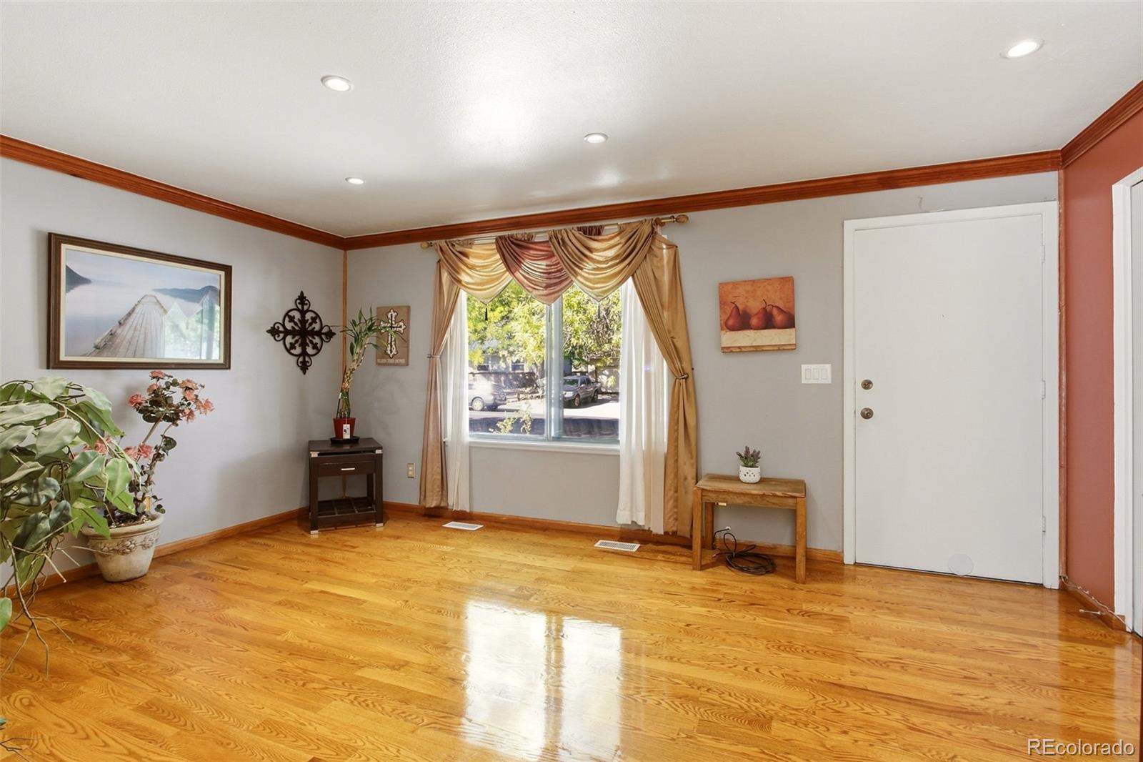 MLS Image #3 for 15018 e columbia drive,aurora, Colorado