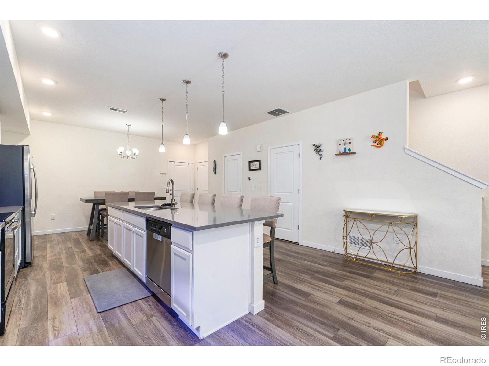 MLS Image #4 for 857 e 98th avenue,thornton, Colorado