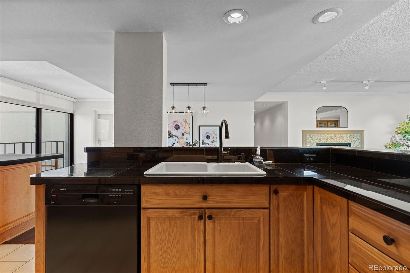 MLS Image #19 for 1777  larimer street 2102,denver, Colorado