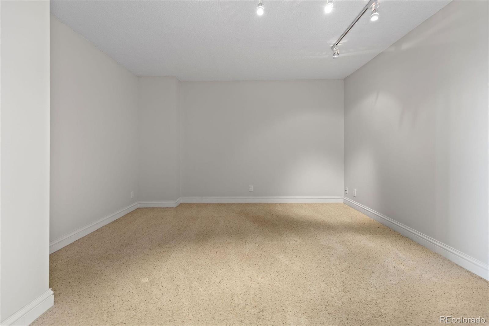 MLS Image #27 for 1777  larimer street 2102,denver, Colorado