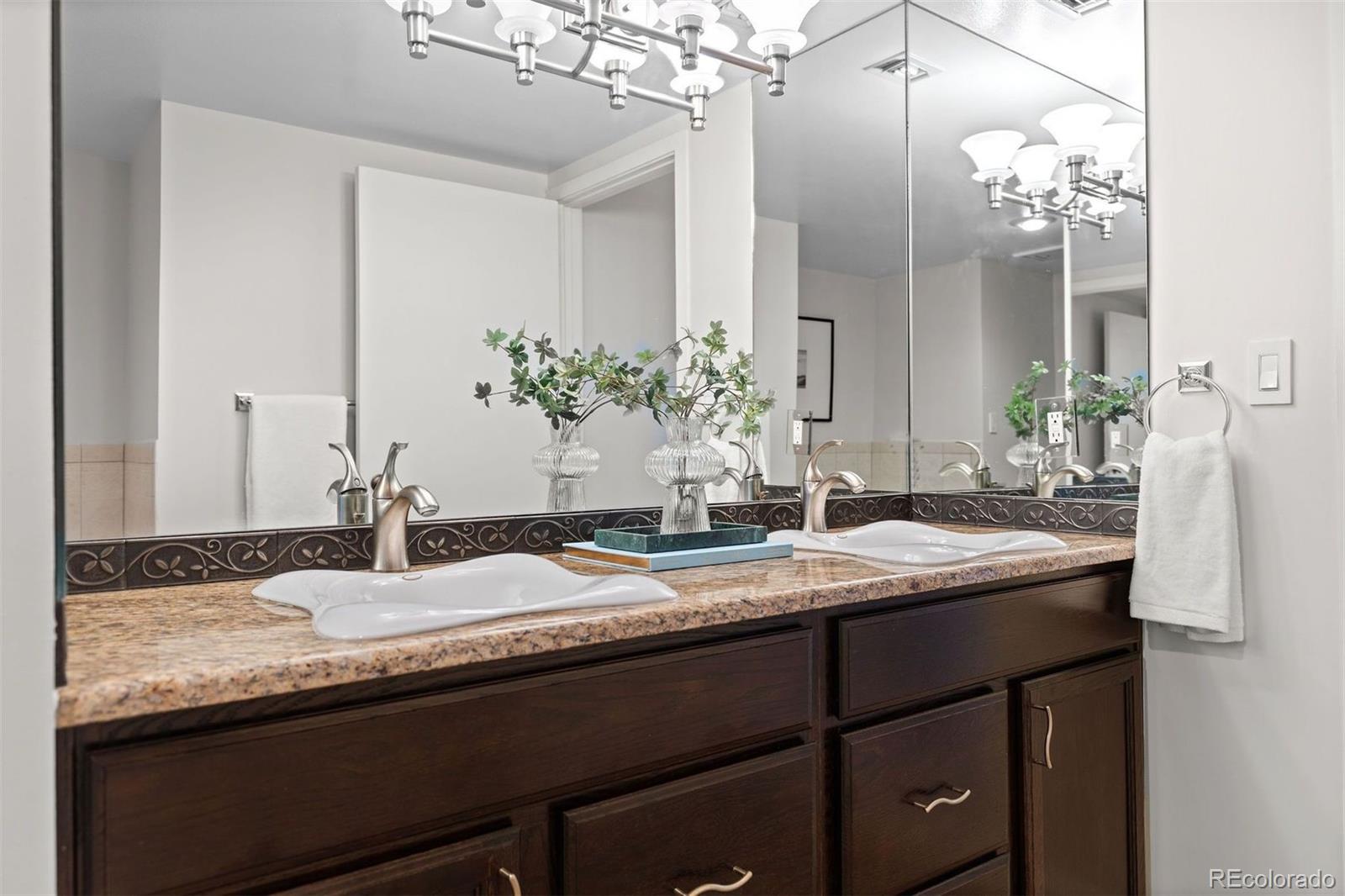 MLS Image #31 for 1777  larimer street 2102,denver, Colorado