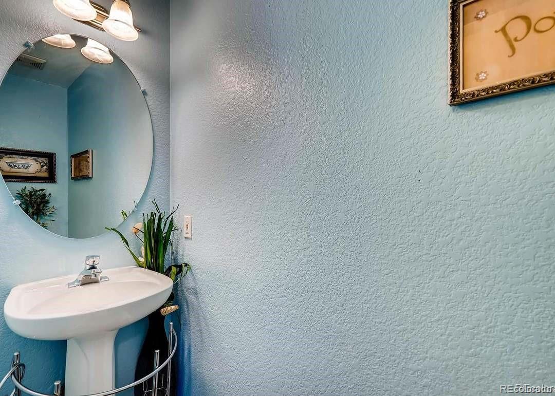 MLS Image #6 for 21551 e 46th avenue,denver, Colorado