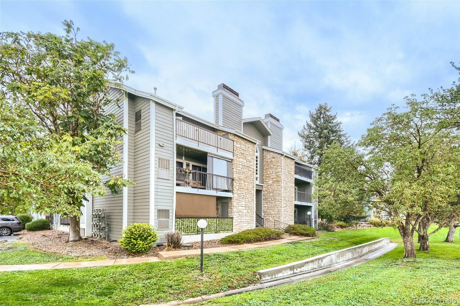 MLS Image #1 for 8843  colorado boulevard,thornton, Colorado
