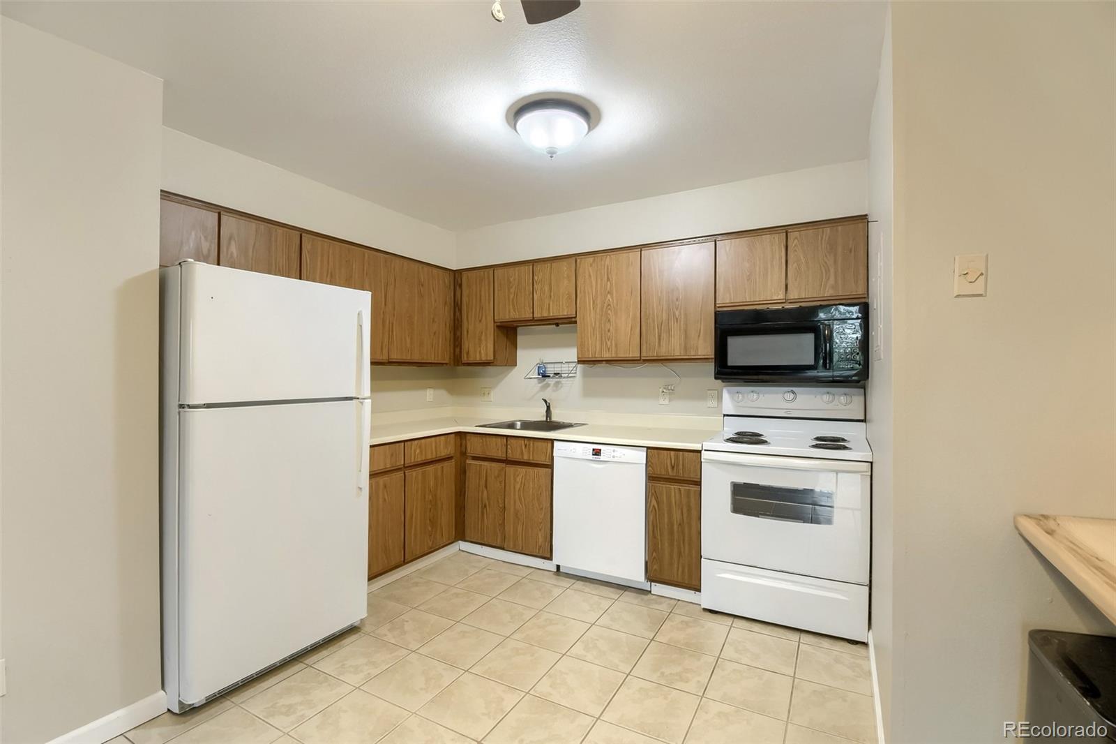 MLS Image #5 for 8843  colorado boulevard,thornton, Colorado