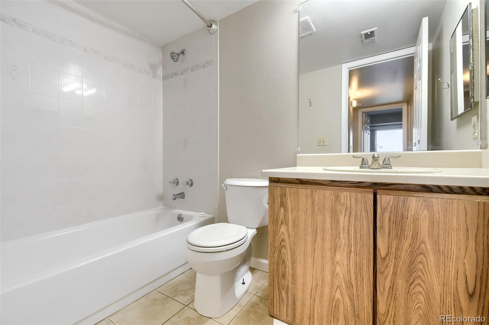 MLS Image #6 for 8843  colorado boulevard,thornton, Colorado