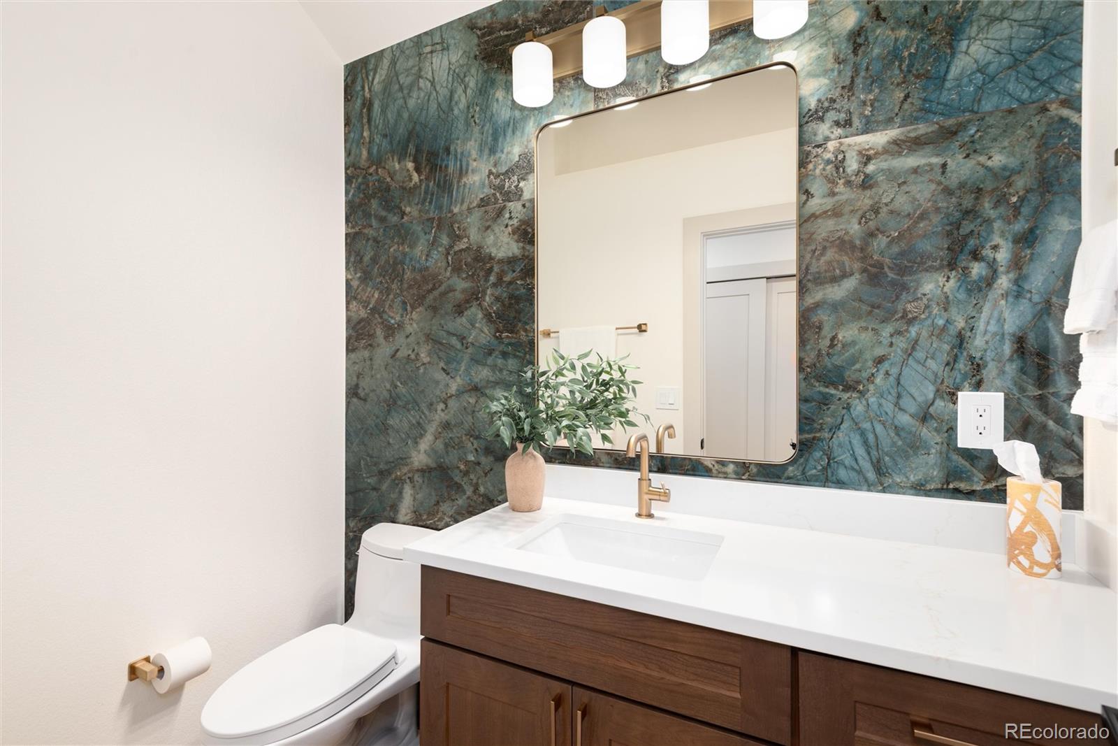 MLS Image #16 for 885  front range road,littleton, Colorado