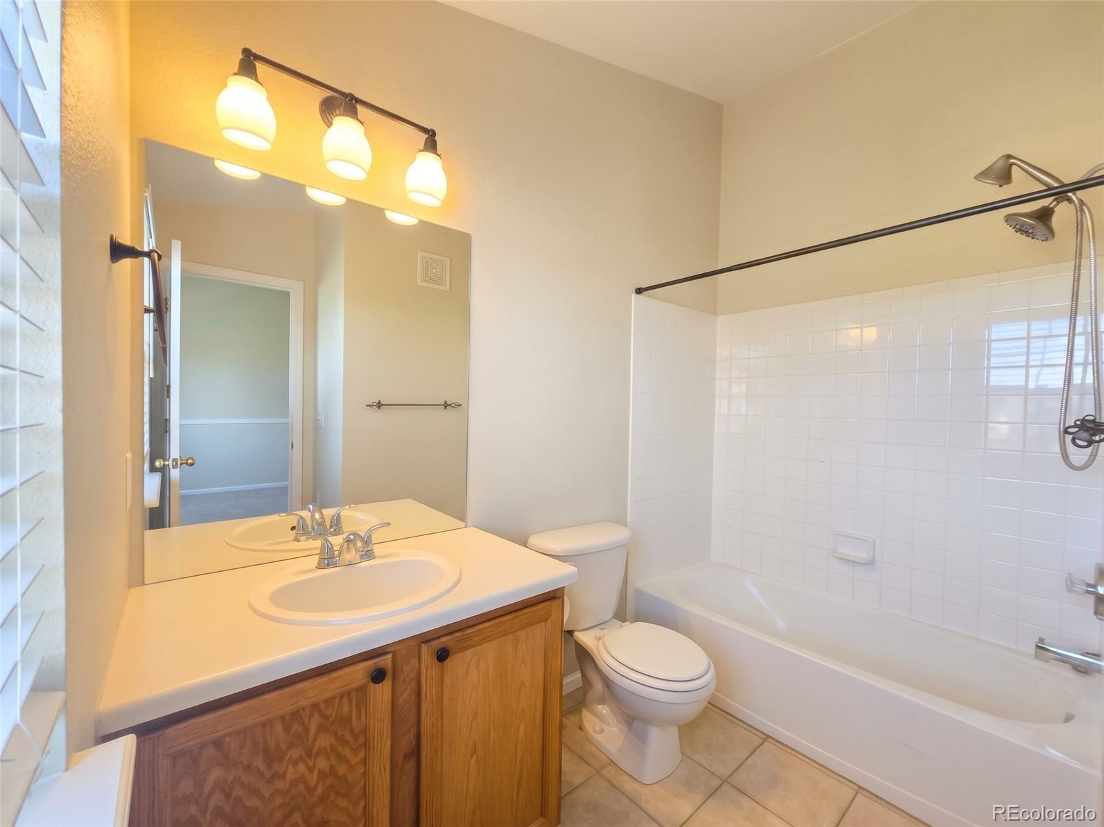 MLS Image #10 for 19238 e gunnison circle,aurora, Colorado