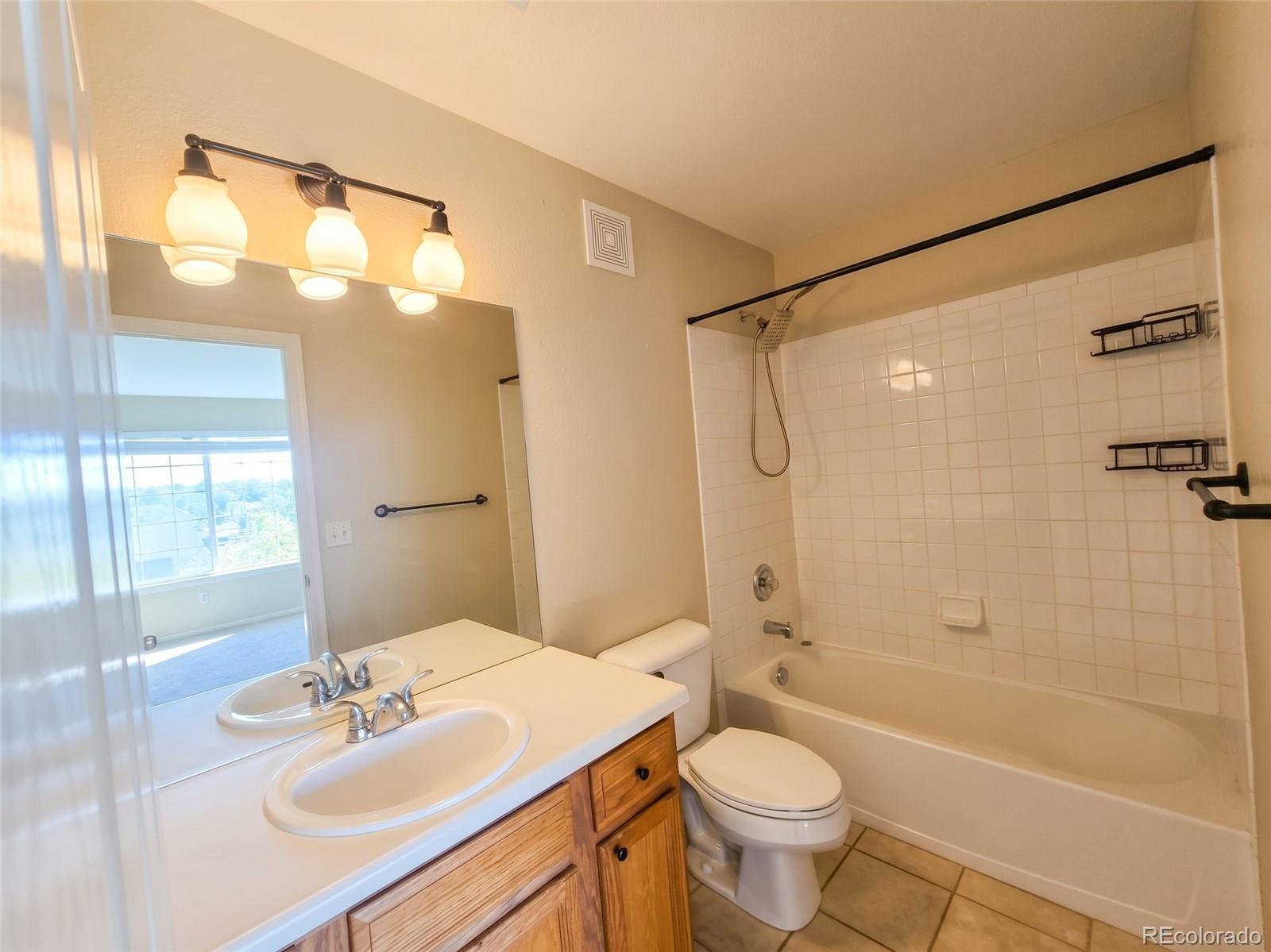 MLS Image #6 for 19238 e gunnison circle,aurora, Colorado