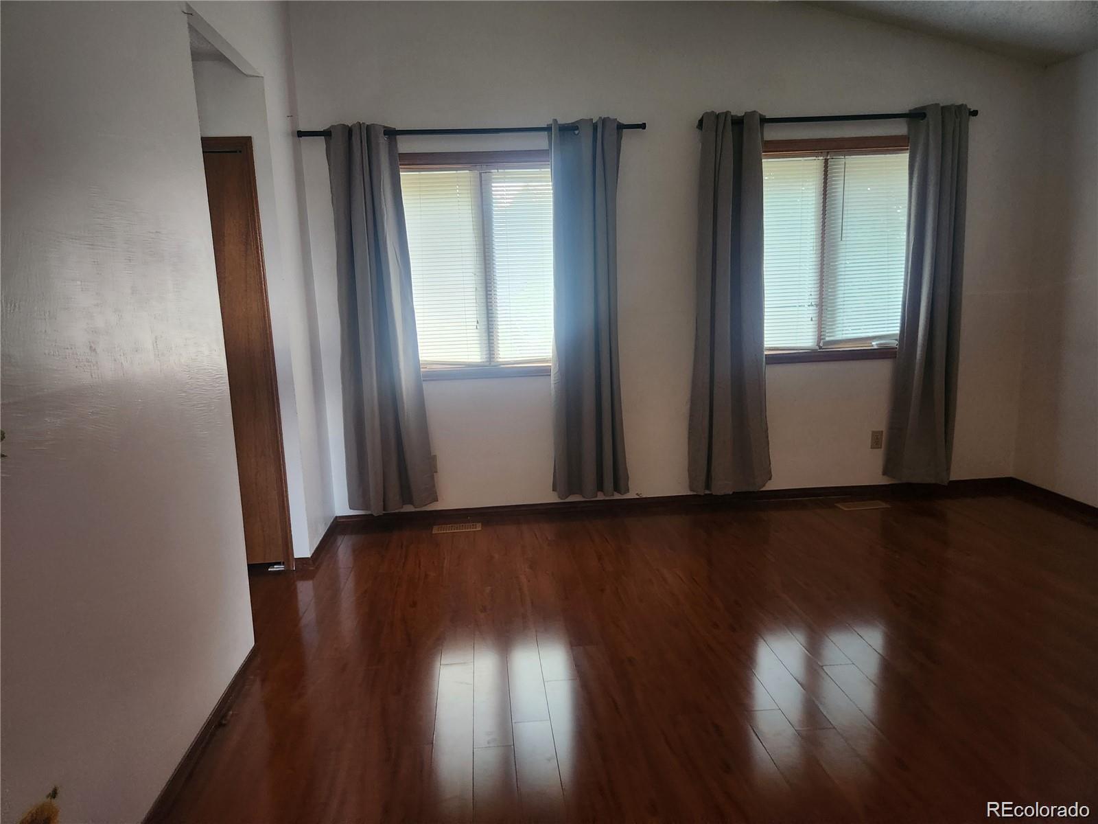 MLS Image #10 for 812 s ouray street,aurora, Colorado