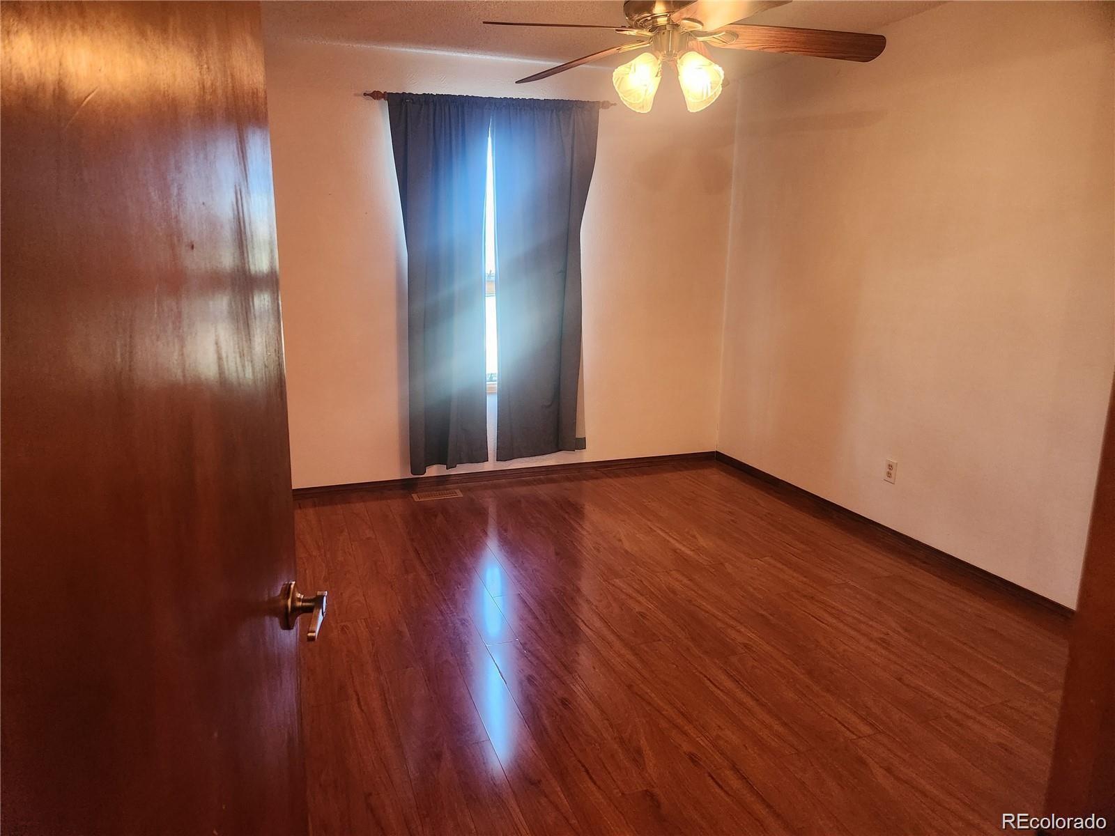 MLS Image #11 for 812 s ouray street,aurora, Colorado