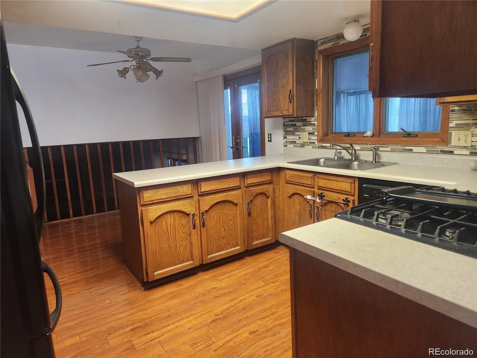 MLS Image #4 for 812 s ouray street,aurora, Colorado