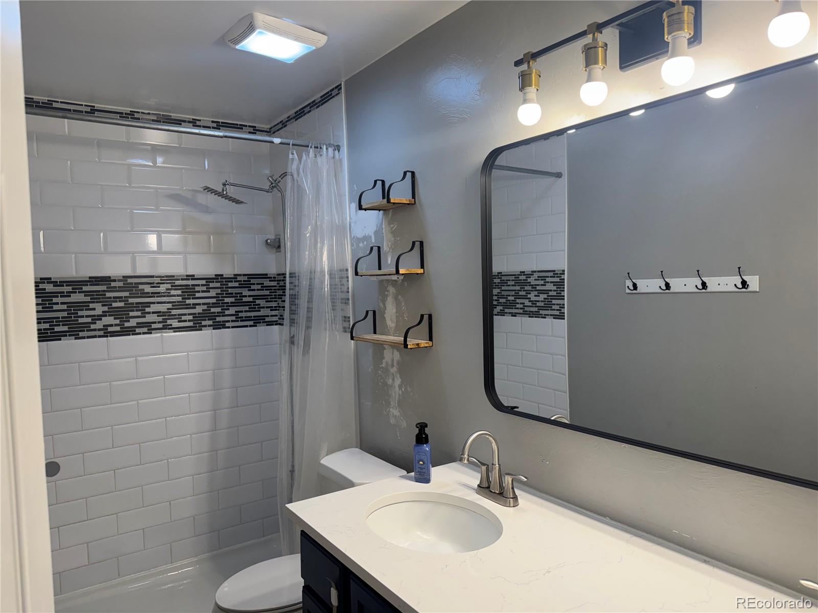 MLS Image #4 for 21172 e 45th avenue,denver, Colorado