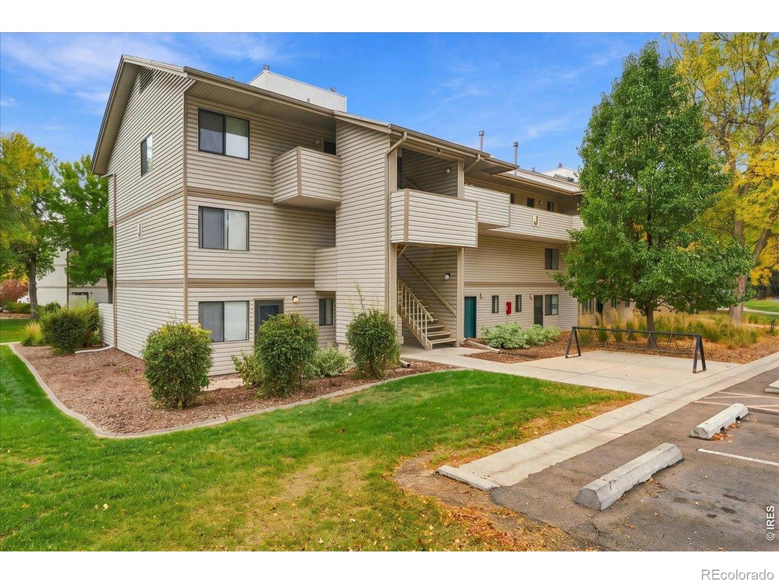 MLS Image #16 for 1705  heatheridge road,fort collins, Colorado