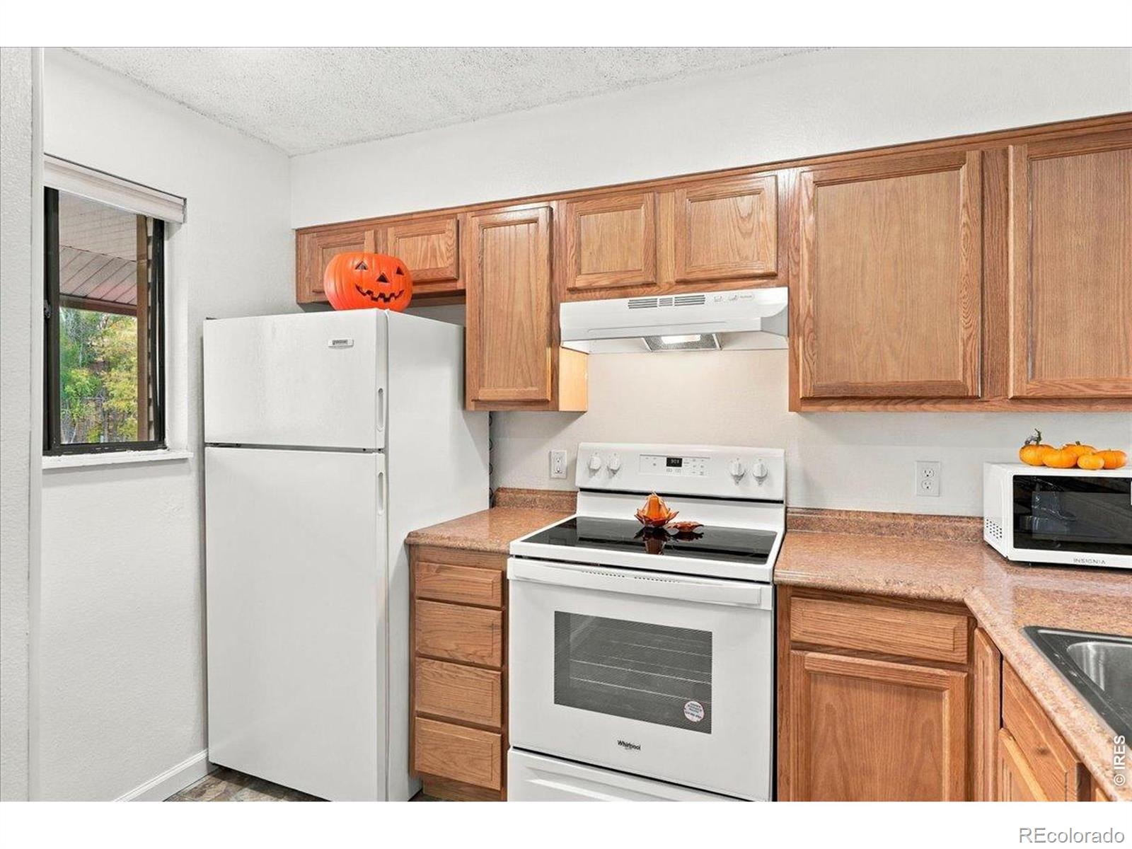 MLS Image #2 for 1705  heatheridge road,fort collins, Colorado