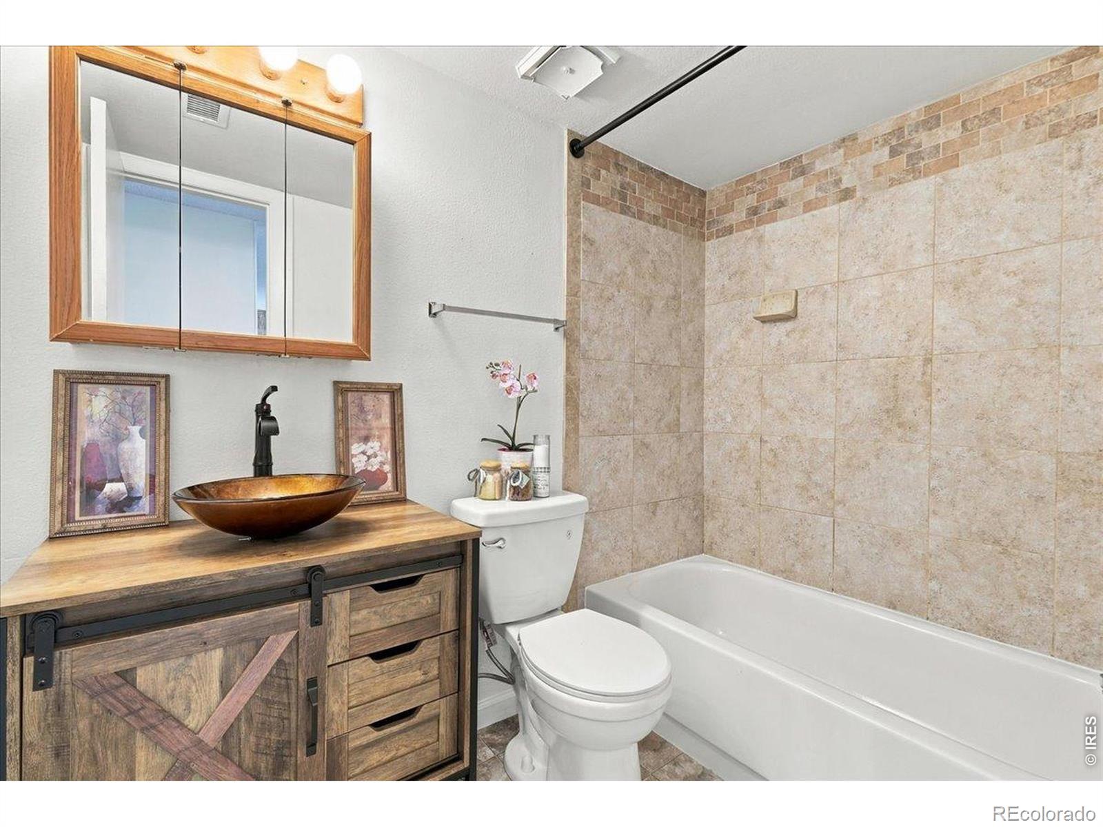MLS Image #4 for 1705  heatheridge road,fort collins, Colorado
