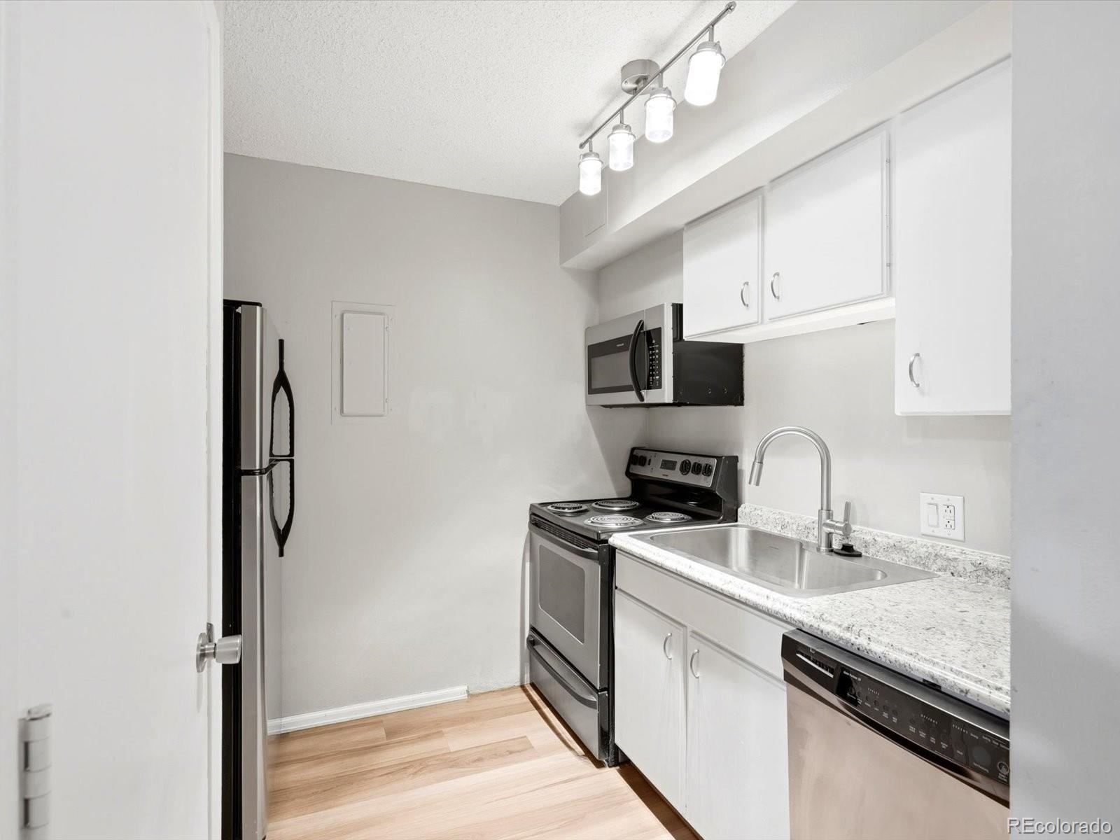 MLS Image #4 for 1020  15th street,denver, Colorado