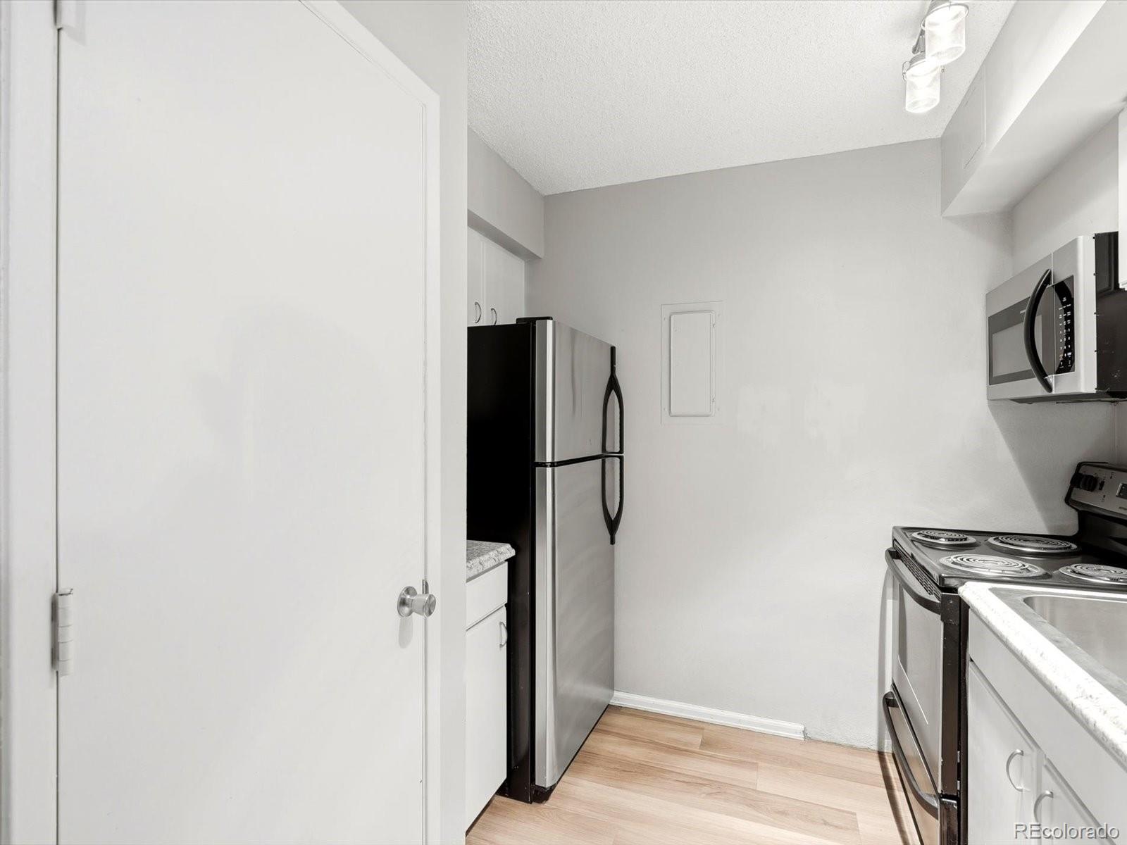 MLS Image #5 for 1020  15th street,denver, Colorado