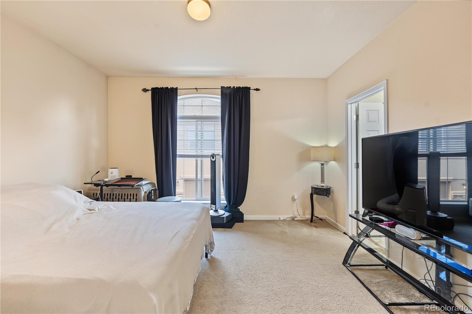 MLS Image #15 for 1315 s chambers road,aurora, Colorado