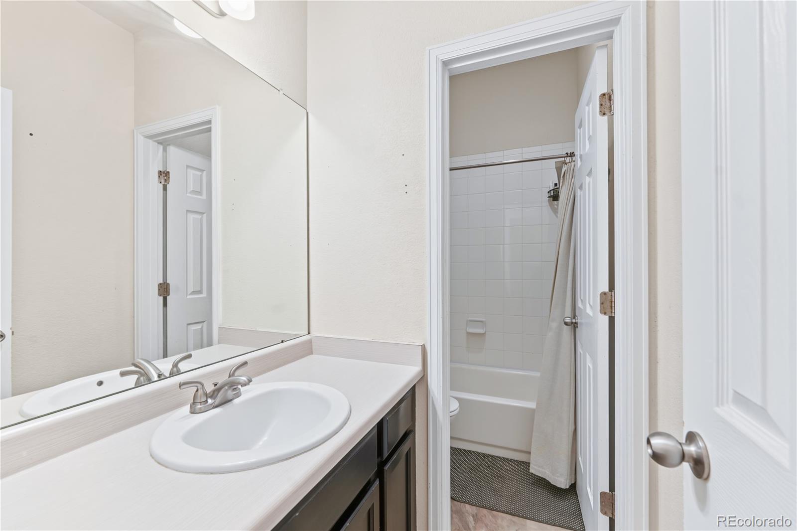 MLS Image #24 for 1315 s chambers road,aurora, Colorado