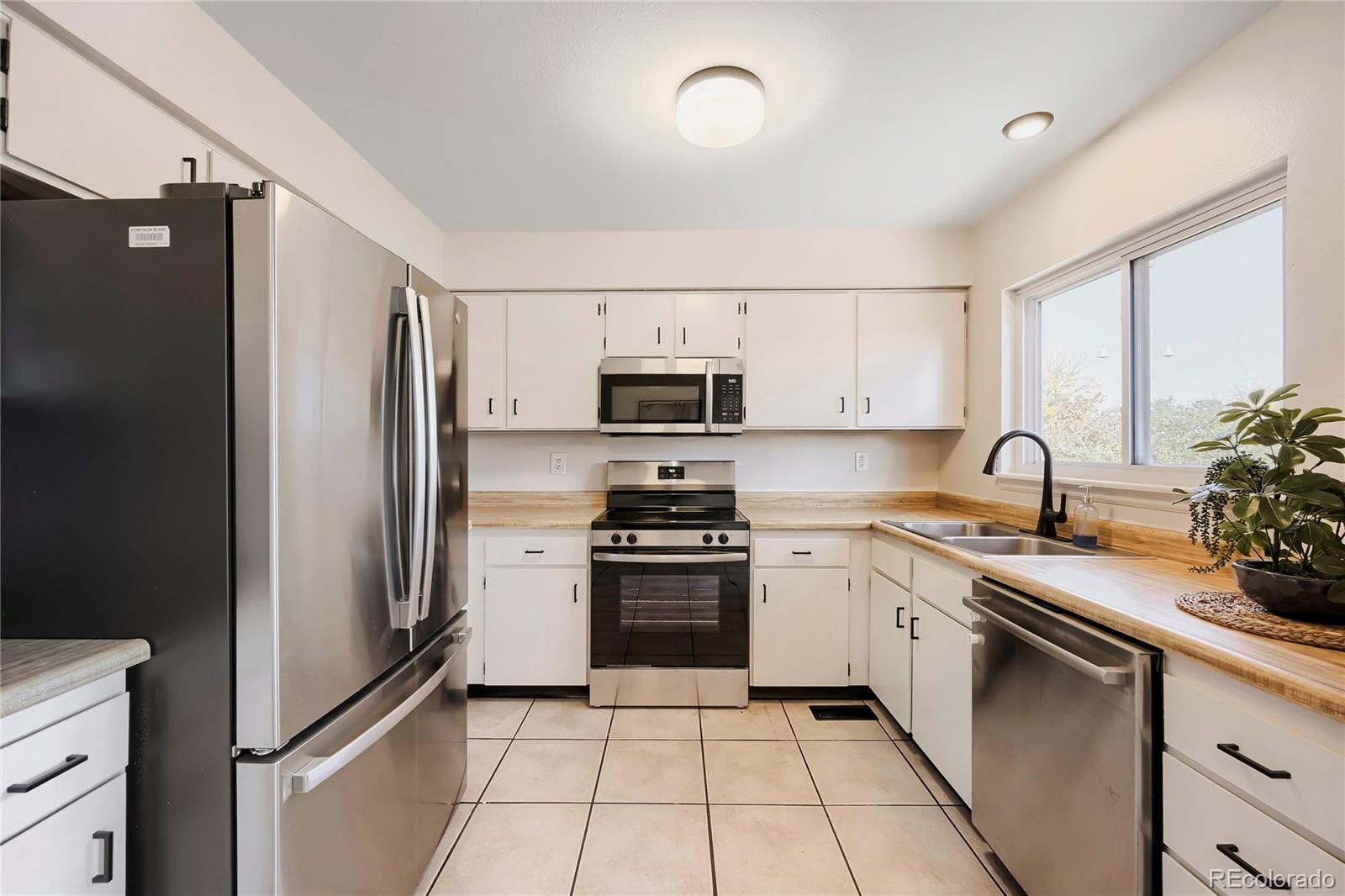 MLS Image #8 for 16129 e oxford drive,aurora, Colorado