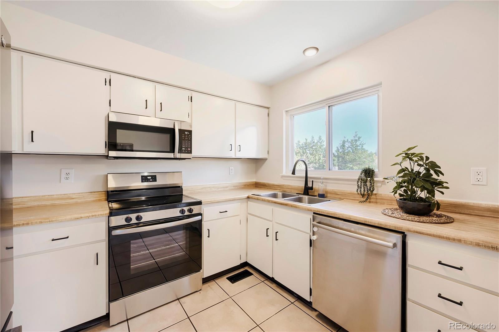 MLS Image #9 for 16129 e oxford drive,aurora, Colorado