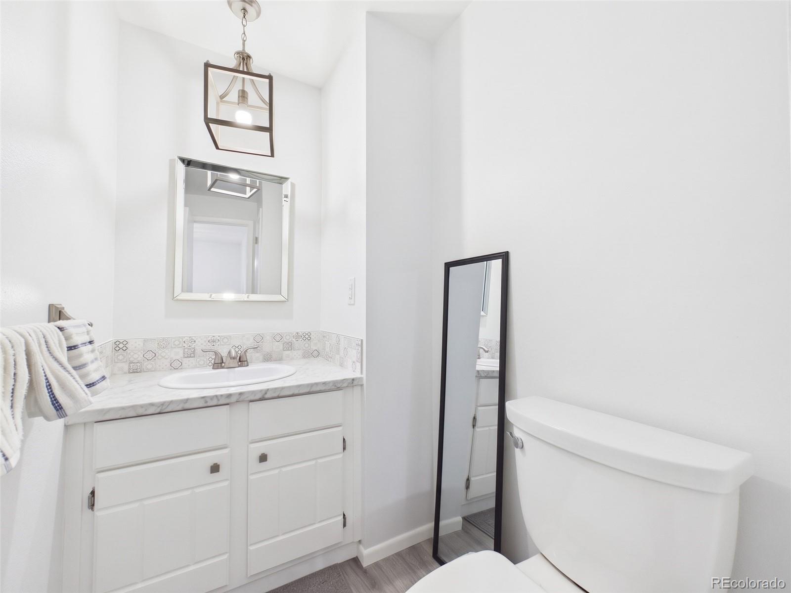 MLS Image #4 for 7751 w glasgow place,littleton, Colorado