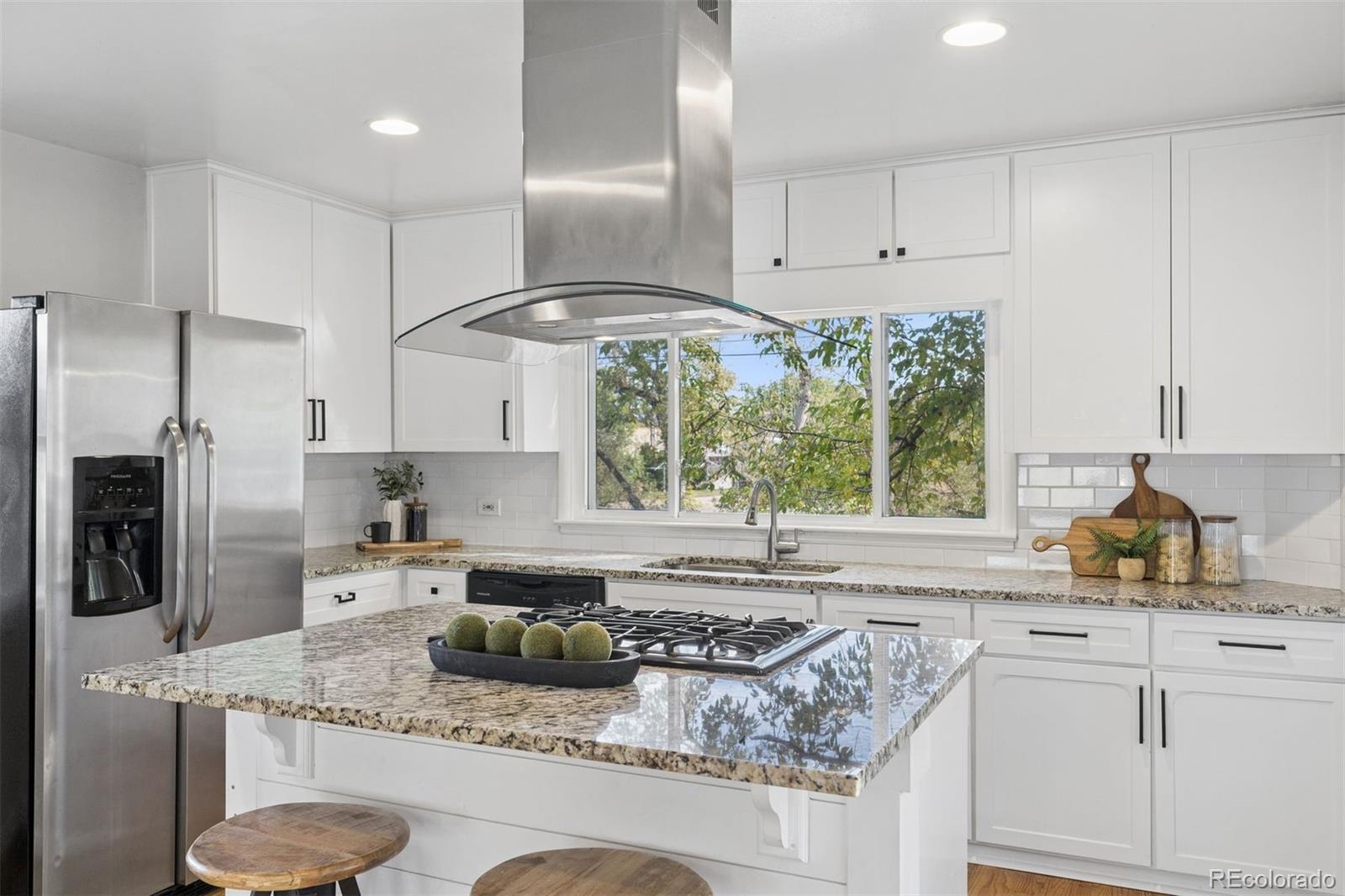 MLS Image #11 for 3564 s bannock street,englewood, Colorado