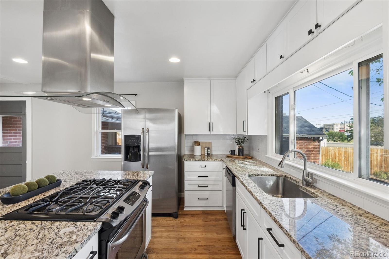 MLS Image #12 for 3564 s bannock street,englewood, Colorado