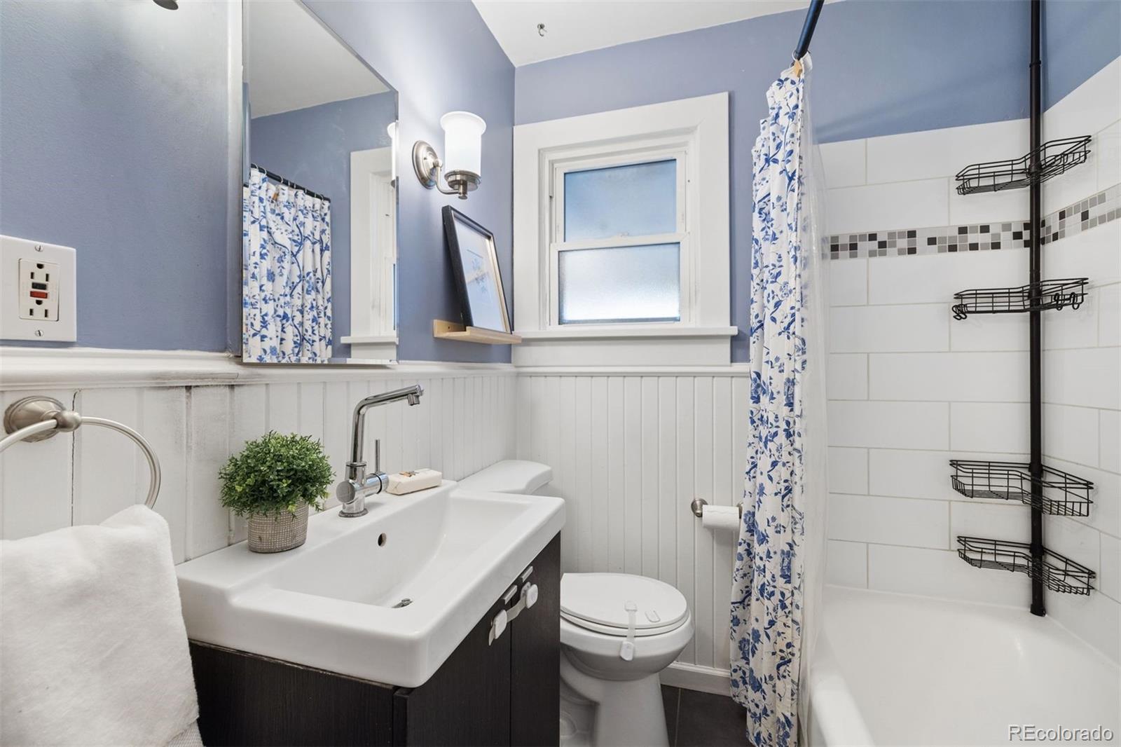 MLS Image #18 for 3564 s bannock street,englewood, Colorado