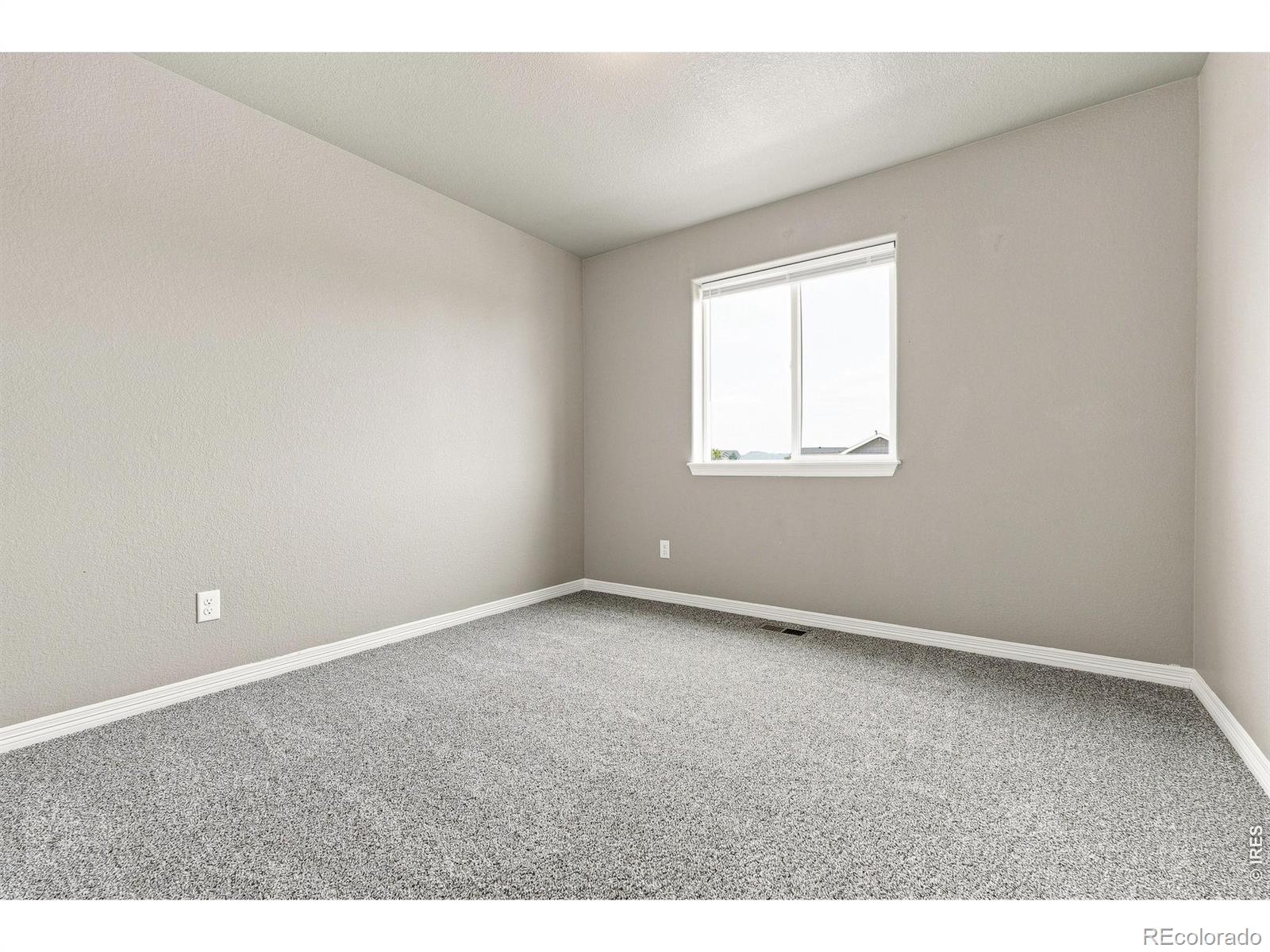 MLS Image #24 for 2063  tabor street,berthoud, Colorado