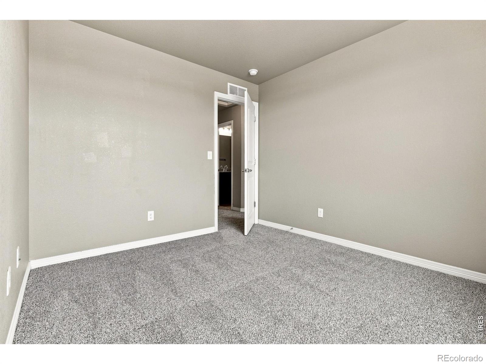 MLS Image #26 for 2063  tabor street,berthoud, Colorado