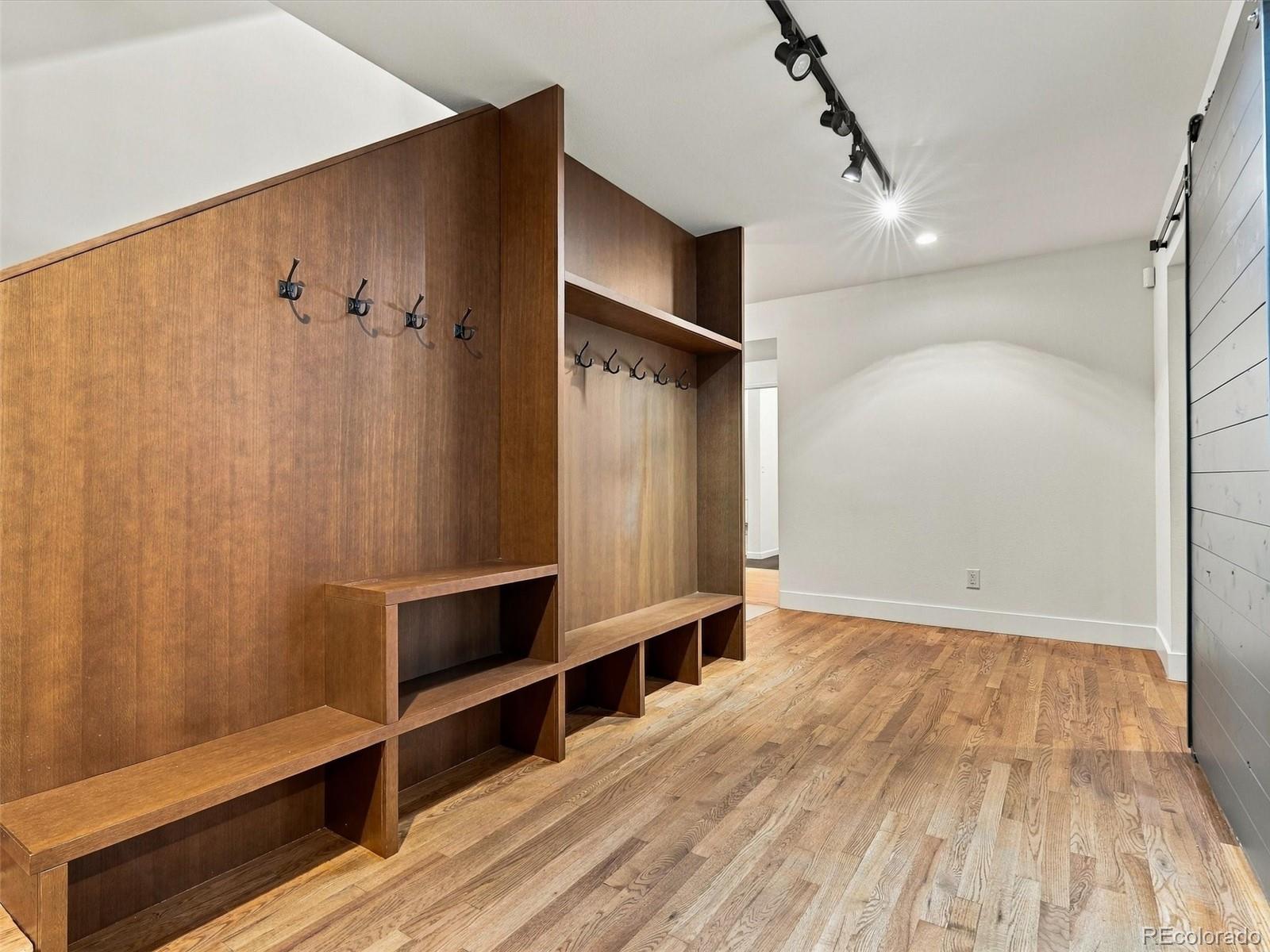 MLS Image #23 for 396 n steele street,denver, Colorado
