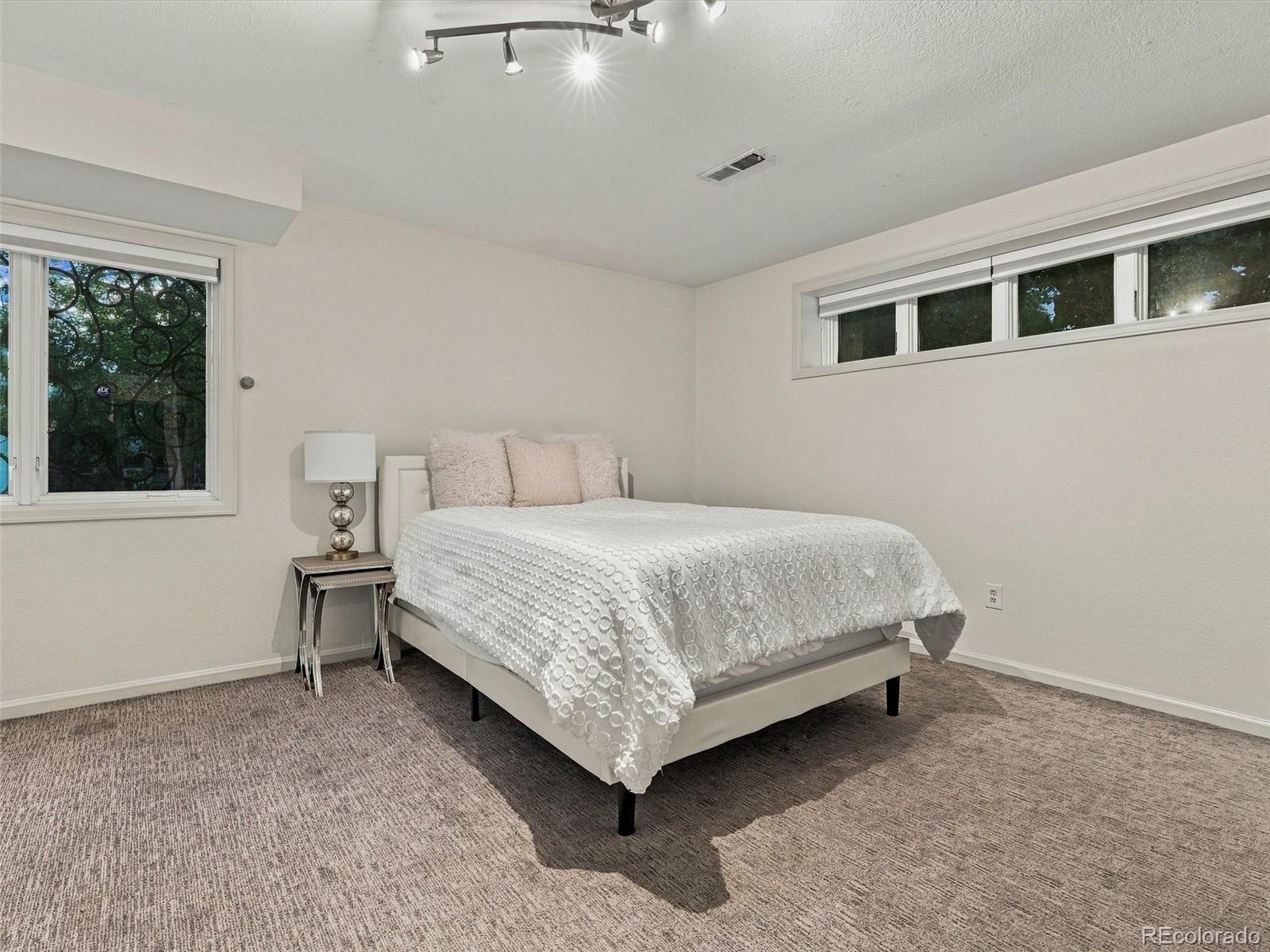 MLS Image #26 for 396 n steele street,denver, Colorado