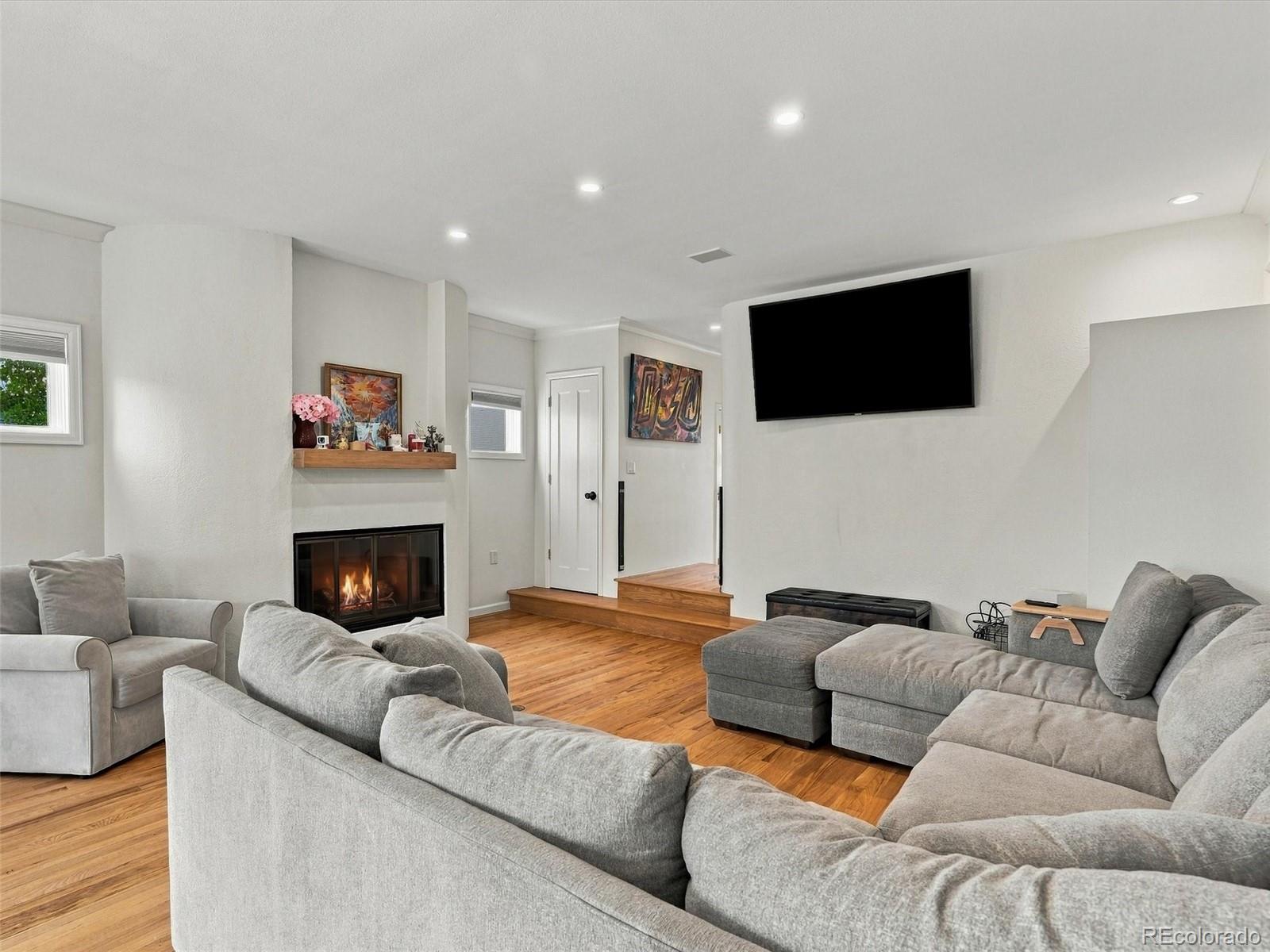 MLS Image #46 for 396 n steele street,denver, Colorado