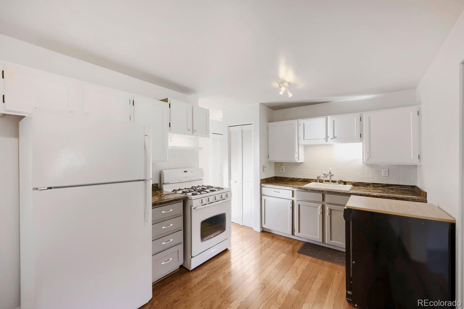 MLS Image #6 for 741  elbert street,denver, Colorado