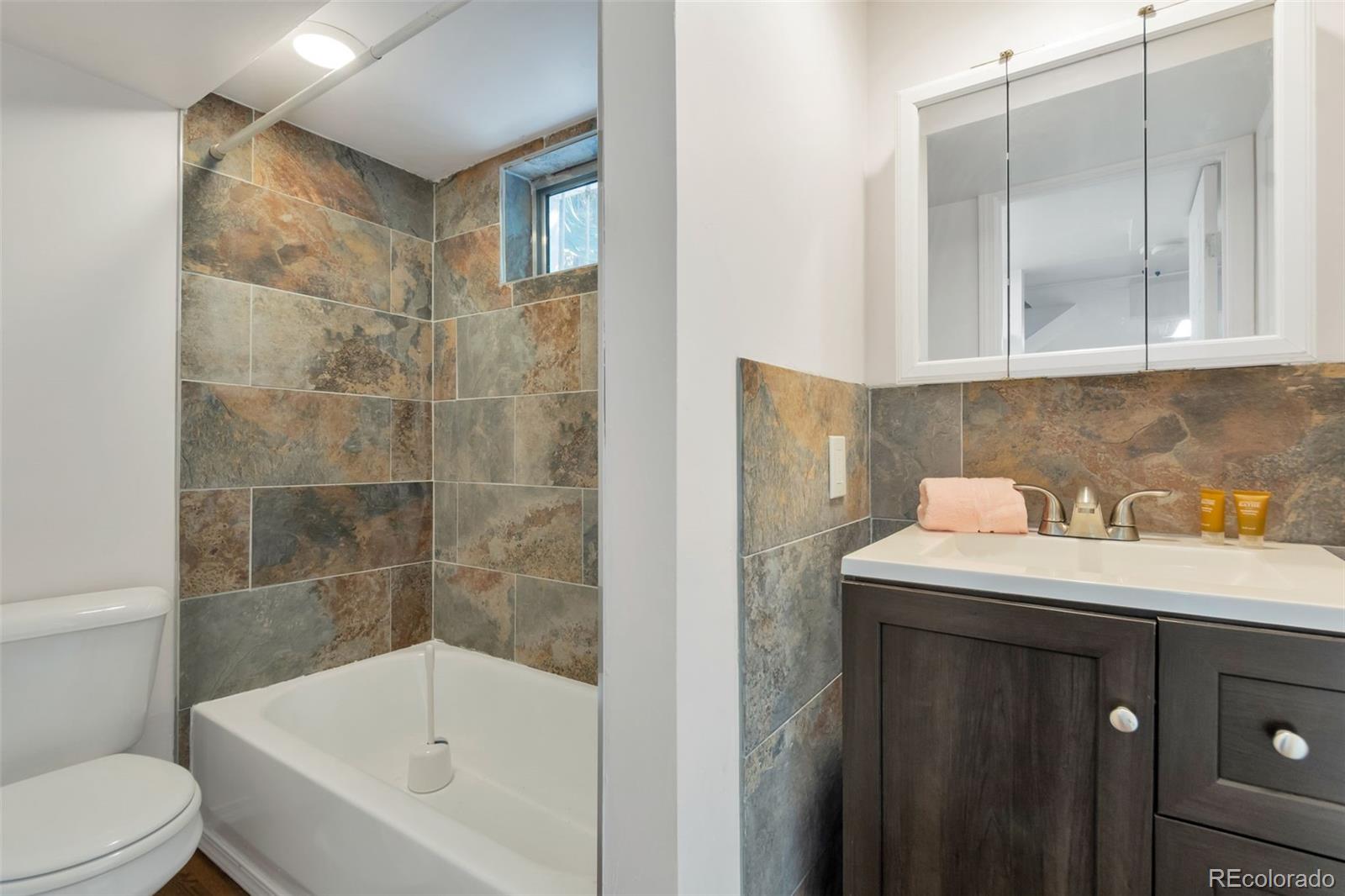 MLS Image #14 for 290 s marion parkway,denver, Colorado