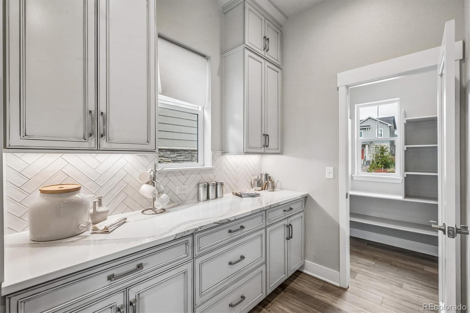 MLS Image #11 for 21492 e 60th avenue,aurora, Colorado