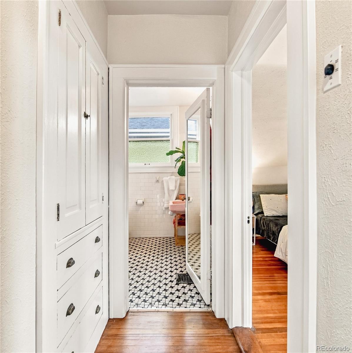 MLS Image #28 for 549 n lafayette street,denver, Colorado