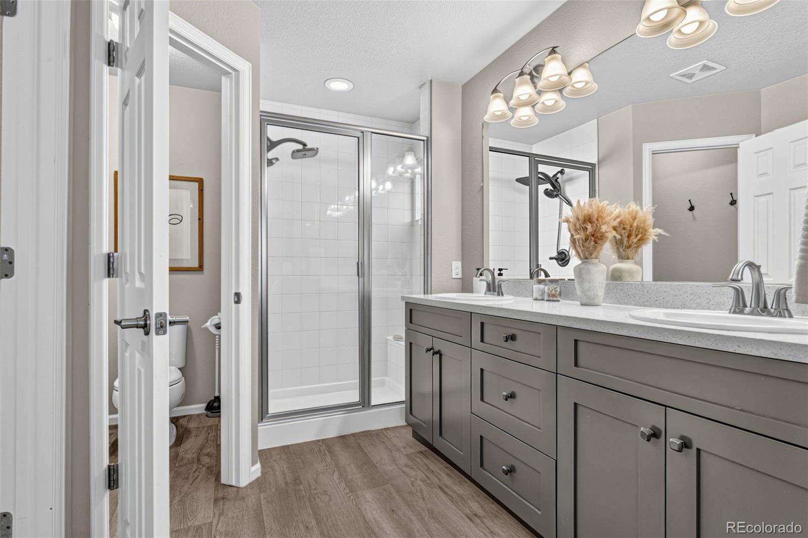 MLS Image #13 for 16195 e warner drive,denver, Colorado