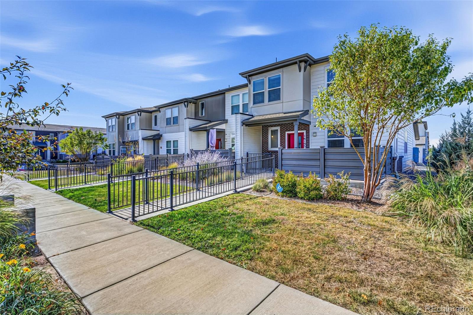 MLS Image #25 for 16195 e warner drive,denver, Colorado