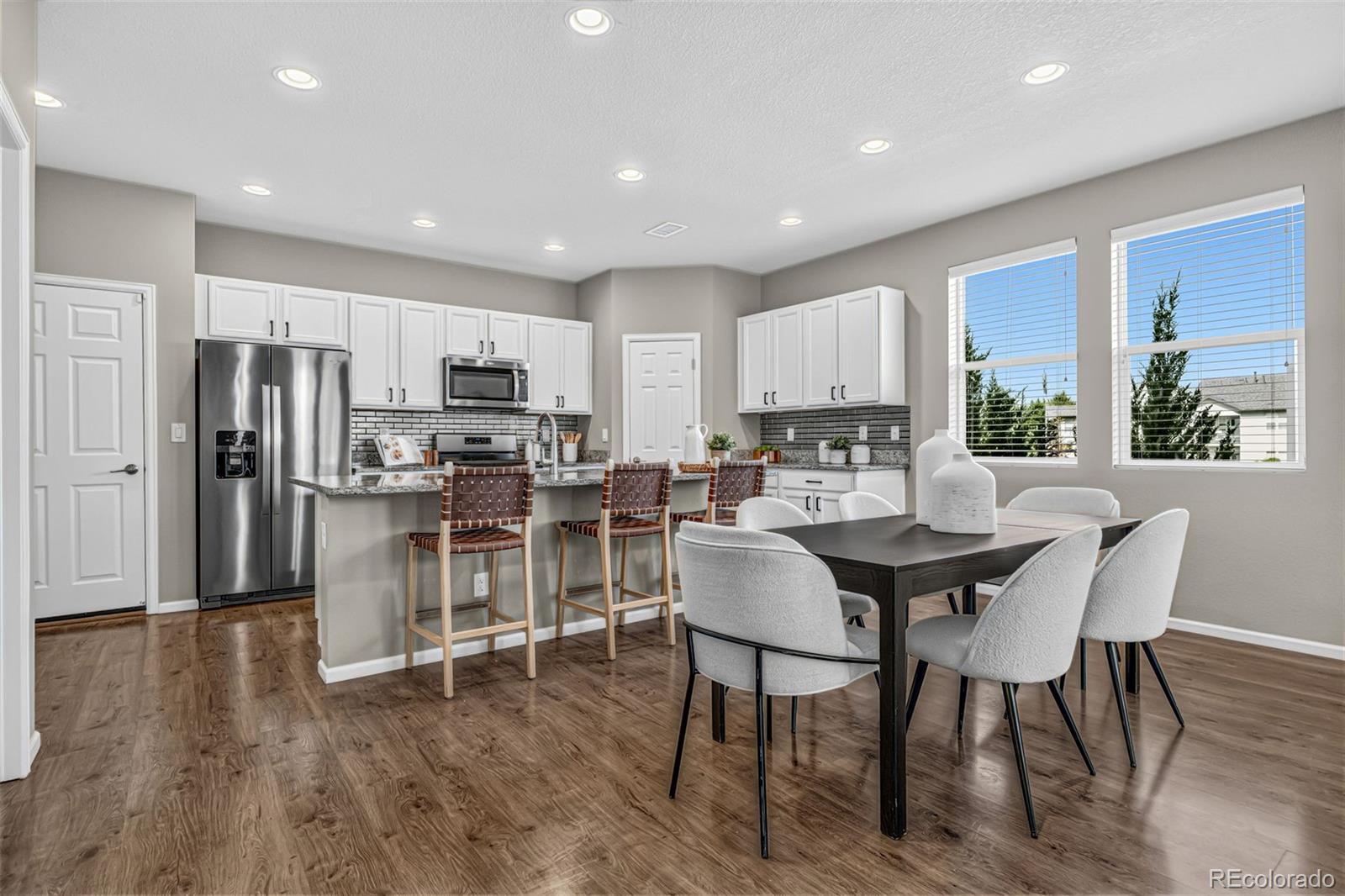 MLS Image #4 for 16195 e warner drive,denver, Colorado
