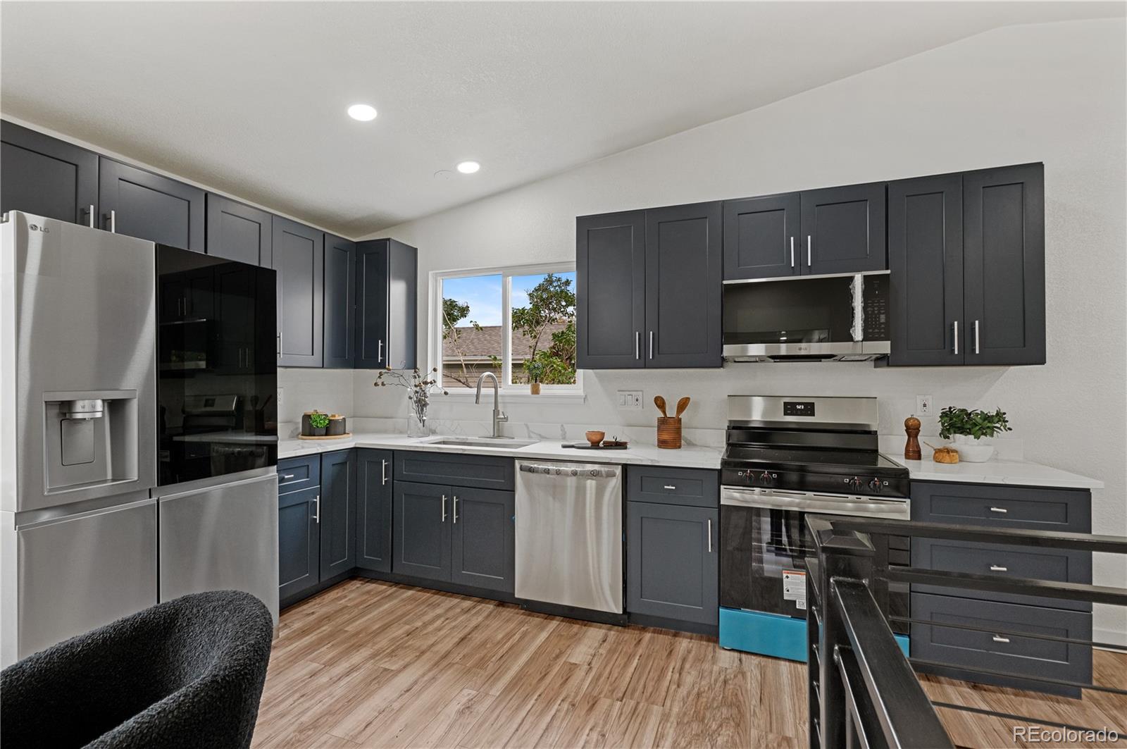MLS Image #4 for 2754 s uravan street,aurora, Colorado