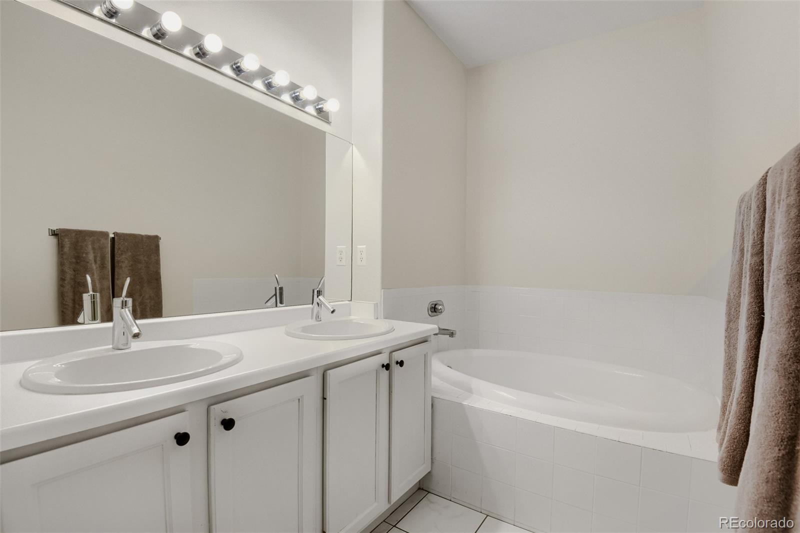 MLS Image #14 for 8500 e jefferson avenue,denver, Colorado