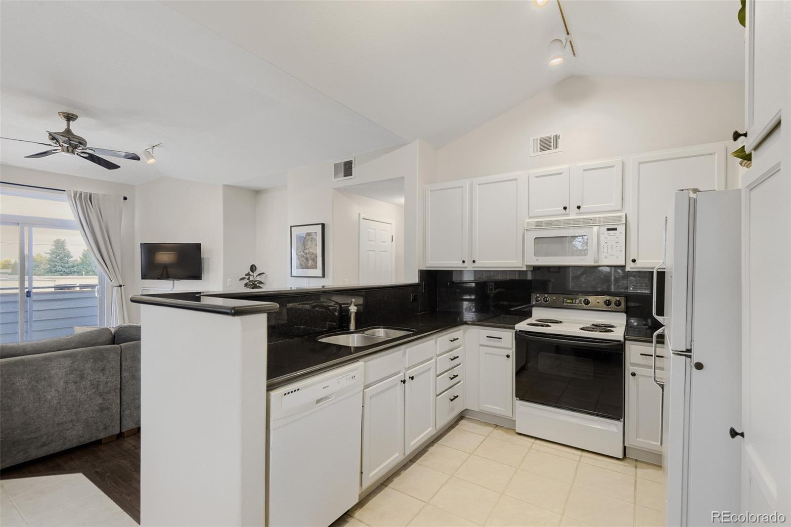MLS Image #8 for 8500 e jefferson avenue,denver, Colorado