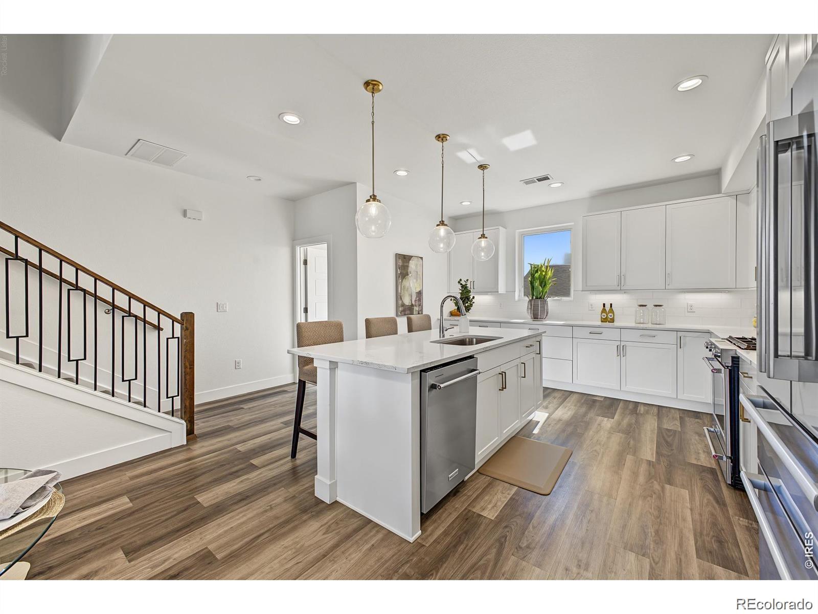 MLS Image #15 for 6820 e lowry boulevard ,denver, Colorado