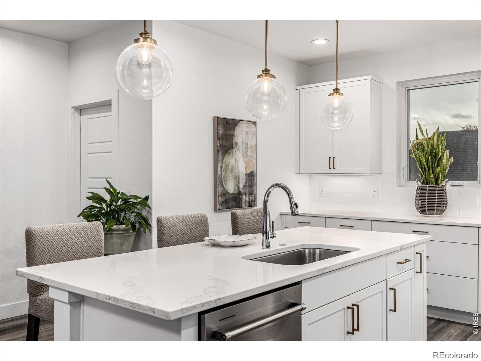 MLS Image #18 for 6820 e lowry boulevard ,denver, Colorado