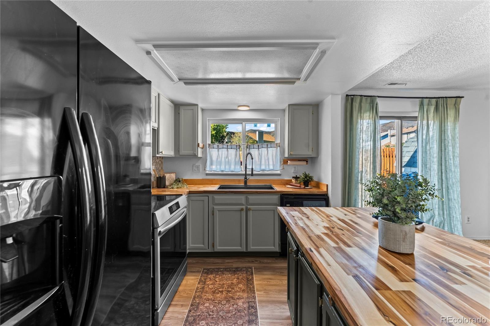 MLS Image #14 for 5870  pemberton way,colorado springs, Colorado