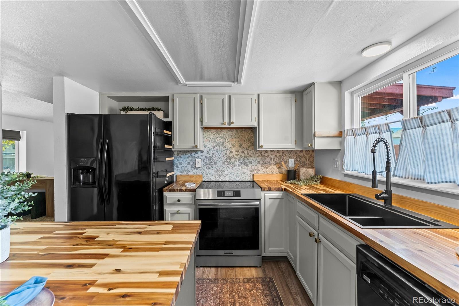 MLS Image #17 for 5870  pemberton way,colorado springs, Colorado