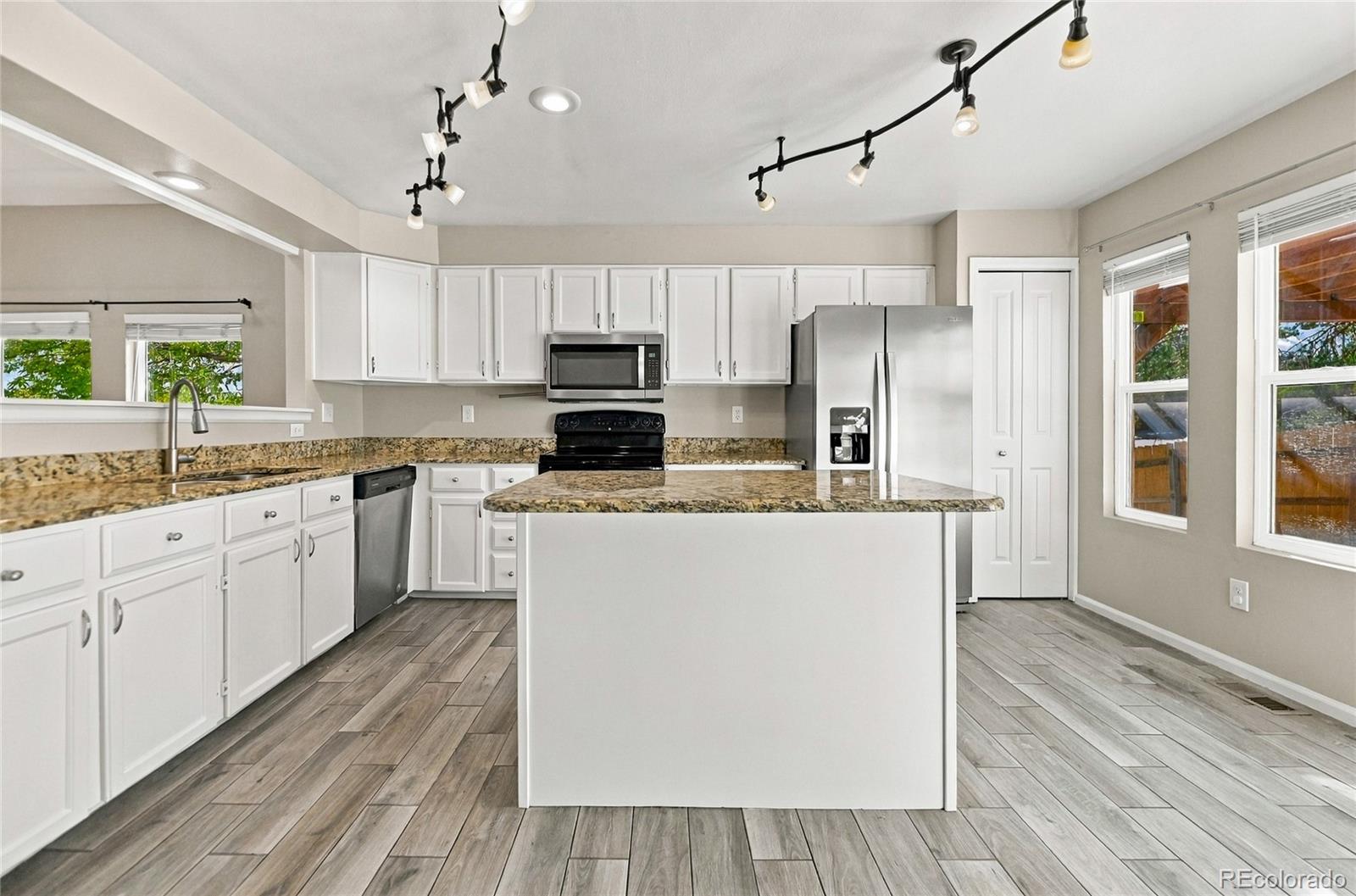 MLS Image #9 for 4276  halifax way,aurora, Colorado